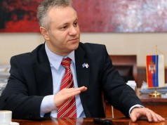 Dinkić za ZICER: Tužim državu zbog para od besplatnih akcija. DOSTA SAM ČEKAO!