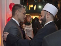 DOZNAJEMO: Čeda ministar vera, Zukorlić ministar evrointegracija!