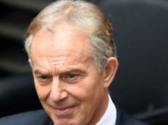 Britanski parlamentarci: Bler simulira srpske političare!