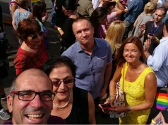 Na gej paradi vikali: Vučiću pederu!