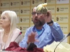 (VIDEO)Cvetković priznao: Bio sam u Segedinu i potrošio pare na kurve, evo su gaćice!