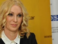 Biografija Olivere Kovačević: Rođena 1967. radi na RTS od 1968.???