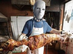 Zbog odlaska mladih Bakir zaposlio 500 robota u Sarajevu: Turisti se žale da ćevapi i jagnjetina imaju ukus plastike!
