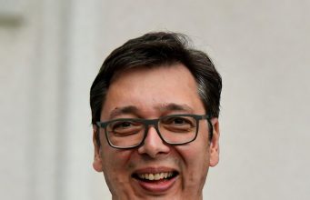 Vučić je odlučio da blokira Trampa koji blokira Irance koji blokiraju Hormuski moreuz