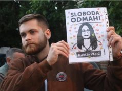 Sin majke sina Marije Vasić, čija je majka majka sina Marije Vasić, a čiji je sin sin majke sina Marije Vasić: IMAM ČAST BITI GLAVA PORODICE!