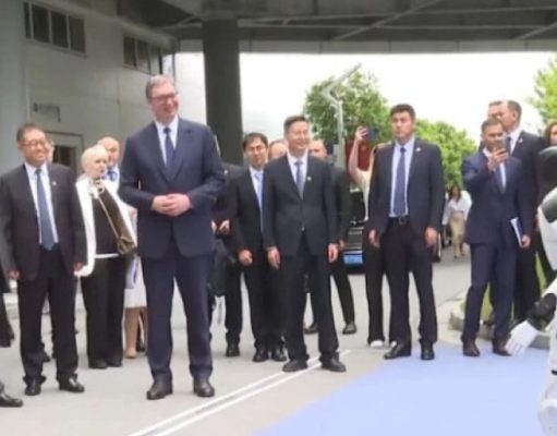 Vučić u kineskoj provinciji ĆACIng: Mi imamo Ćacilend, vi imate provinciju Ćacing-Mi smo dva bratska naroda!