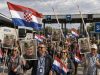 20.000 Hrvata iz Herceg-Bosne dolazi na Mladićevu sahranu, u Livnu mu podižu spomenik visok metara