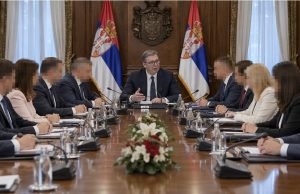 Vučić najavio da će nakon izbora uvesti studentski sistem plenuma: 12 anonimnih ministara, vetiranje opozicionih poslanika, privatizovanje obrazovnog sistema!