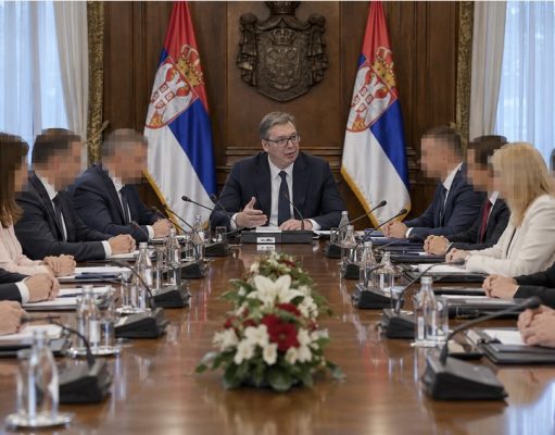 Vučić najavio da će nakon izbora uvesti studentski sistem plenuma: 12 anonimnih ministara, vetiranje opozicionih poslanika, privatizovanje obrazovnog sistema!